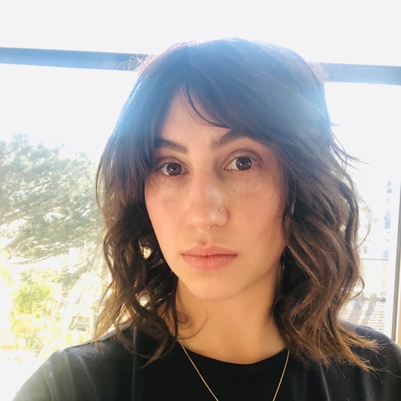 Meet your Posher, Amanda - Picture 1 of 1